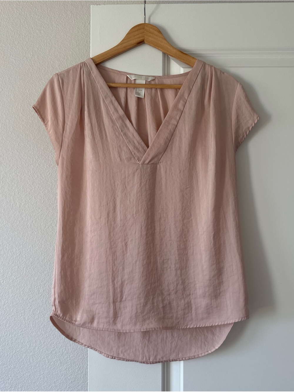 Women's Blush V-Neck Cap Sleeve Blouse